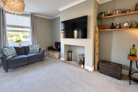 136 Edge Lane, Thornhill, WF12 0HB photo 5