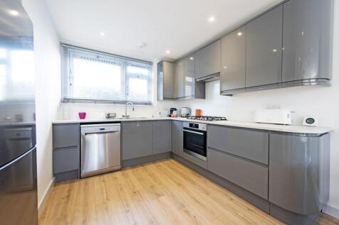 Maskelyne Close, SW11 4AA photo 3