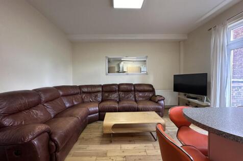 Hathersage Road, £175pppw inc bills photo 4