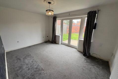 7 Stott Wharf photo 5