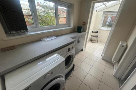 36 Radford Road, Leamington Spa photo 2