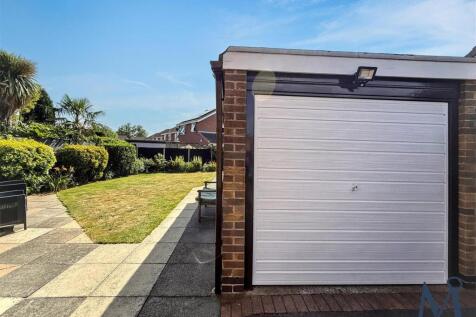 Detached Single Garage