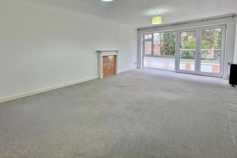 Living/Dining Area