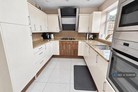 Belmont Avenue, New Malden, KT3 photo 3