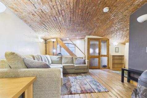 15 Carters Buildings, Portland Street, Clifton, Br