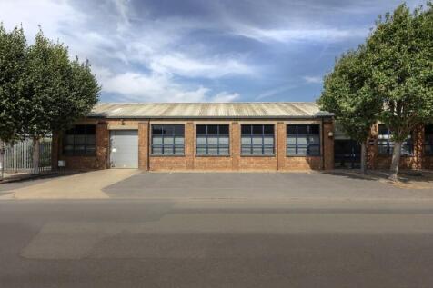 4923 Ipswich Road Slough 1.jpg