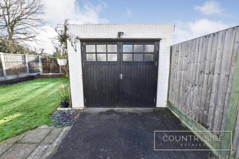 Detached Garage