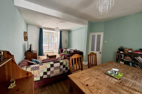 Living Room 4