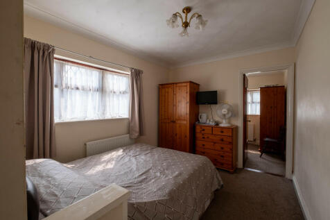 RaynescourtLodge-...