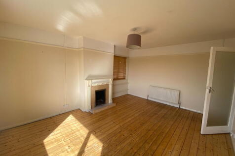 Vincent Road Thatcham photo 3