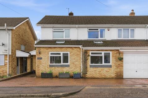 22 Llandegveth Close-1.jpg