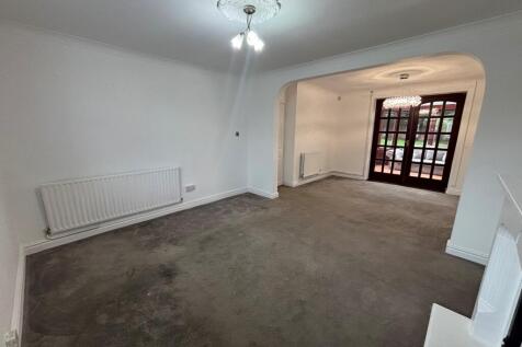Sandy crescent , Wednesfield photo 4