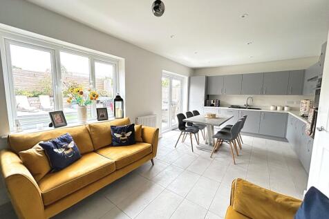 Open Plan Living Dining Kitchen