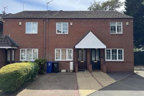 Overman Close Stourbridge 1.jpg