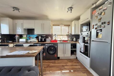 VIEW OF KITCHEN
