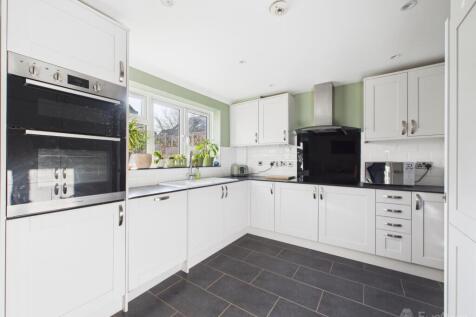 Kitchen Diner- Mark Stephens EweMove Newmarket and