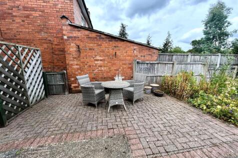 patio.JPG
