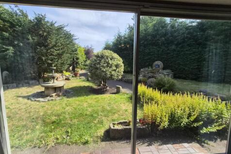 Station Road, Forest Hall, Newcastle upon Tyne, NE12 photo 5
