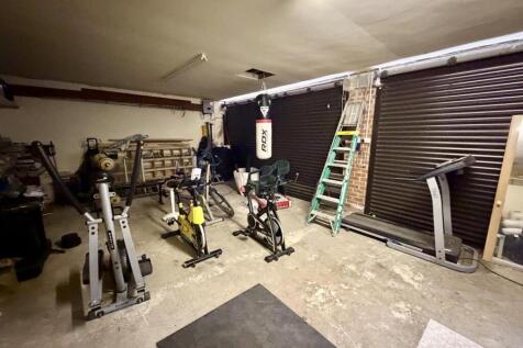 Bramleys Estate Agents - Huddersfield Road - Dewsb