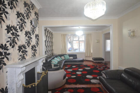 Four Bedroom End Terrace House