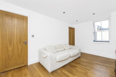Living Room (6)