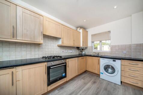 Garvary Road, Beckton photo 3