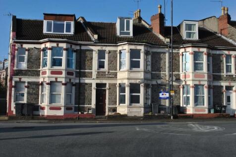 Charming traditional terraced property with bay...