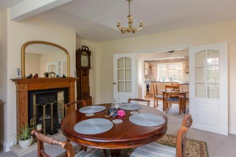 Rose Garth Dining Room-4.JPG