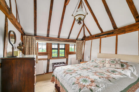 THE COTTAGE - HOG...