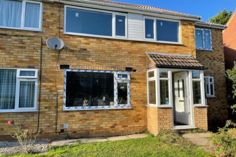 Cloud Green, CV4 7DL 7-Bedroom HMO ¿ 4 Rooms Av