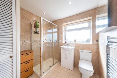 28 Oathills Drive-024.jpg