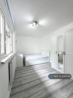 St Columba Court, London, E15 photo 4