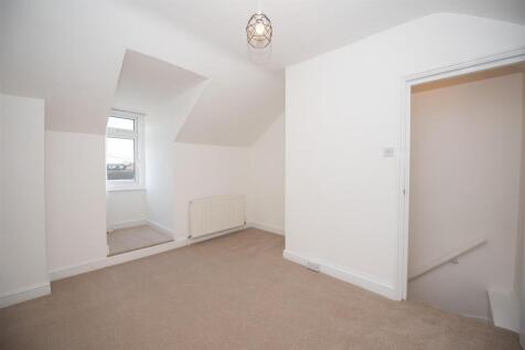 SECOND FLOOR MASTER BEDROOM