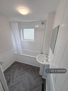 Broomlee Close, Newton Aycliffe, DL5 photo 2