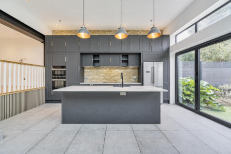 1347707-8-68b71c1...