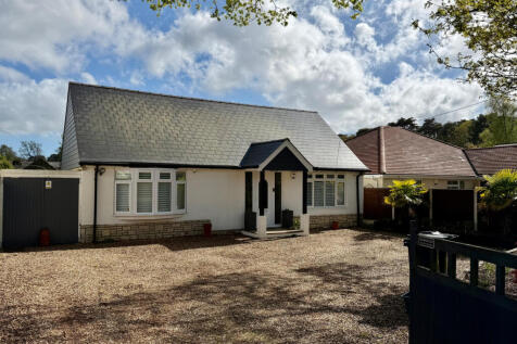 Three bedroom chalet bungalow