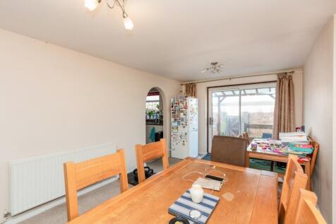 Normanton Road, Basingstoke, Hampshire, RG21 photo 4