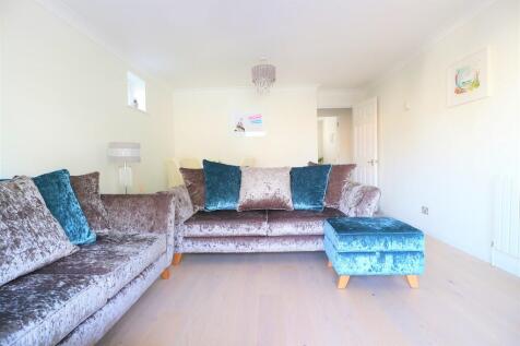 Sovereign Court, Brighton Marina Village photo 3