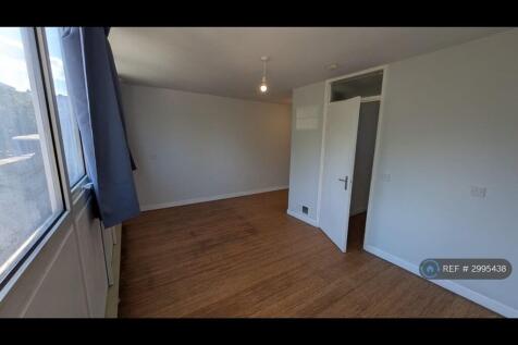 Studio Room