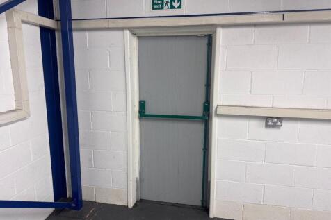 11 Hawthorn Centre (18).jpg