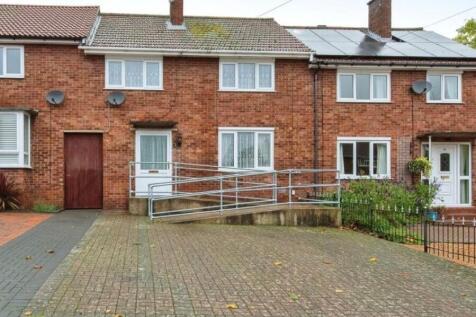 Front of house-1.jpeg