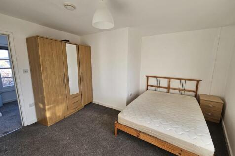 Market Street, Heywood, OL10 4LY photo 5
