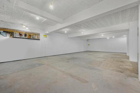 hall 7.jpg