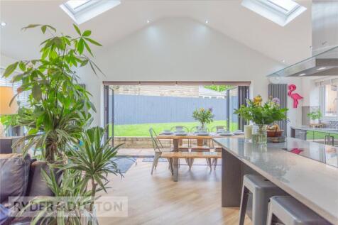 Family Kitchen Diner