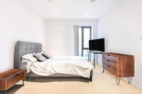 Local Crescent, Hulme Street, Salford, M5 photo 4