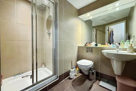 One Brewery Wharf, Waterloo Street, Leeds, West Yorkshire, LS10 photo 5