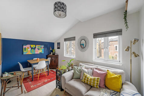 3 ? Boston House, 1B