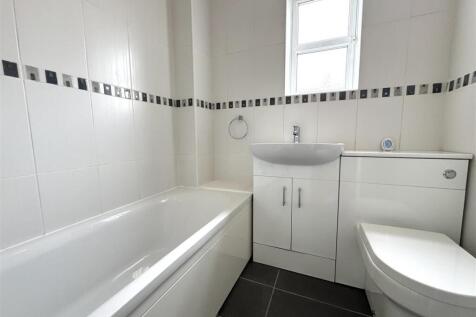 Wells Court, Mapplewell, Barnsley photo 4