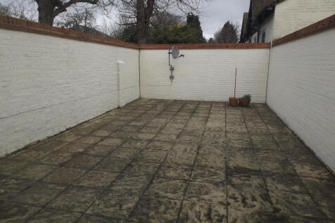 Courtyard garden