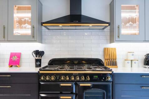 Open Plan Fitted Kitchen Dining Room